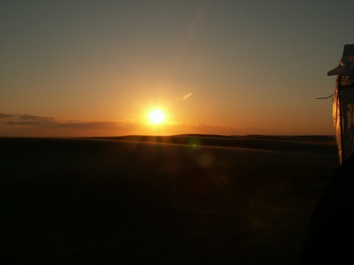 Rouge couchant, pluie ou vent !<br />La nuit on a eu 120 KM/H de vent !