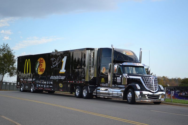 trucks nascar.1.jpg