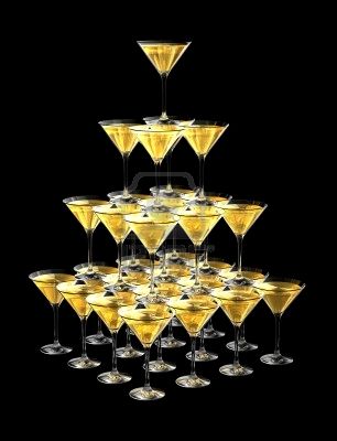 5785036-pyramide-3d-de-lunettes-champagne-isol-es-sur-fond-noir-trois-illustration-dimensionnelle.jpg