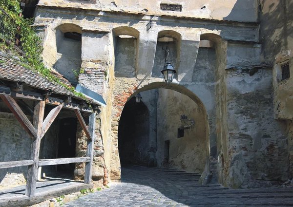 Sighisoara rue de l'horloge forum.jpg
