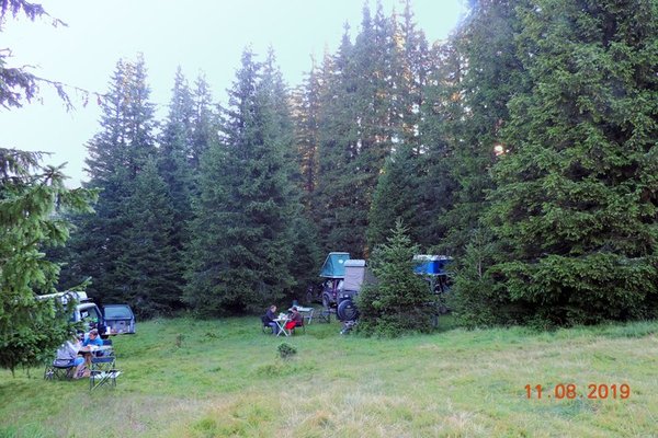 Bivouac Pestera Ialomitiei 1 forums.jpg