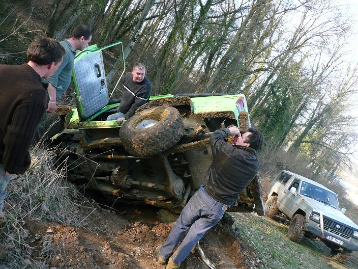 vu sur les porte a ouverture style lamborghini<br />le sangleur mesure env 1M80    mdr