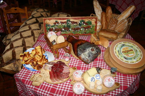 CASSE-CROUTE-HT-SAVOYARD[1].jpg