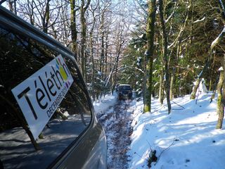 Le groupe commence à rouler sur les chemins eneigés